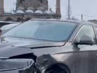 Kayseri’de otomobil yayalara çarptı: 5 yaralı