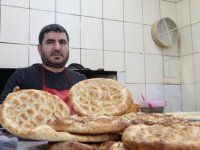 Kayseri’de hayırseverlerin desteğiyle askıda Ramazan pidesi uygulaması