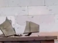 1 Kişi, Atatürk büstüne balta ile saldırdı