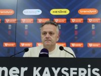 Kayserispor Teknik Direktörü Moe: Kırmızı kart görmemize rağmen sahada iyi olan taraf bizdik