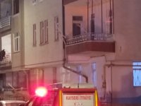 Kayseri'de asansörde mahsur kalan kuryeyi itfaiye kurtardı 