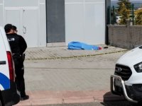 Kayseri'de 3'üncü kattan düşen 83 yaşındaki adam hayatını kaybetti