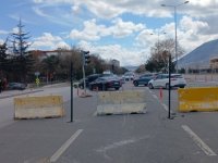 Kartal kavşağı trafiğe kapatıldı, yoğunluk alternatif yollara kaydı