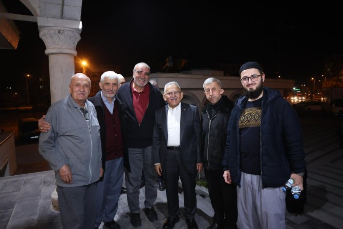 recep-mamur-camii-teravih2-n.jpg